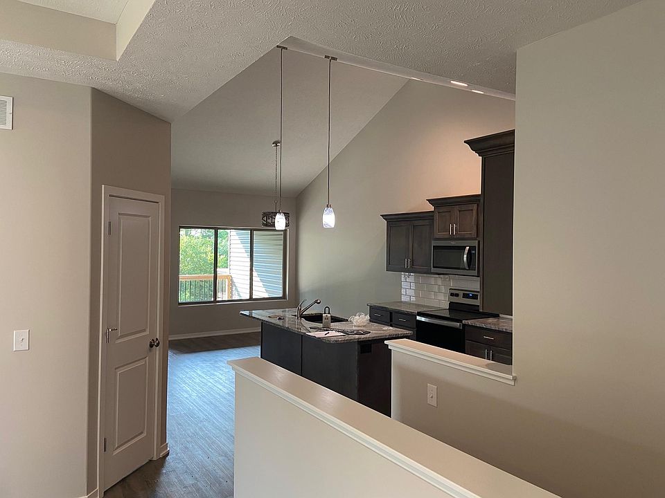 1st image of 2963 Kings Corner Dr