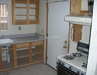2nd image of 3943 Torsby Pl