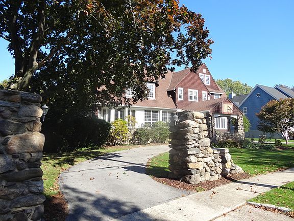 Left entrance circular drive