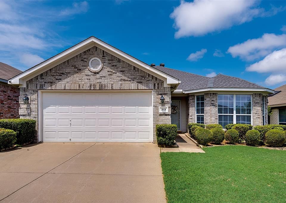 1st image of 313 Shadow Grass Ave