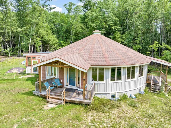 1207 Province Lake Road, Wakefield, NH 03830