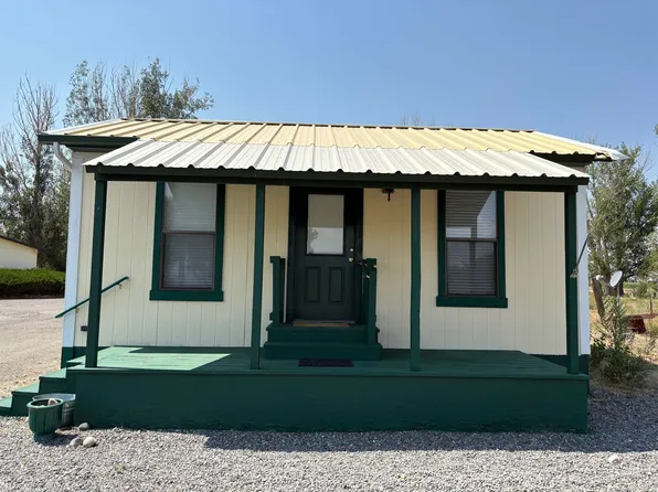 1176 East Rd, Lovell, WY 82431