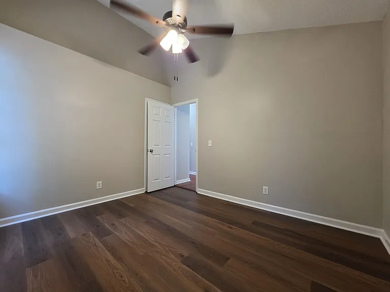 503 Dunwoody Dr — Photo 33