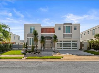 Paseo Los Corales 2 Calle Mar Del Norte #766, Dorado, PR 00646