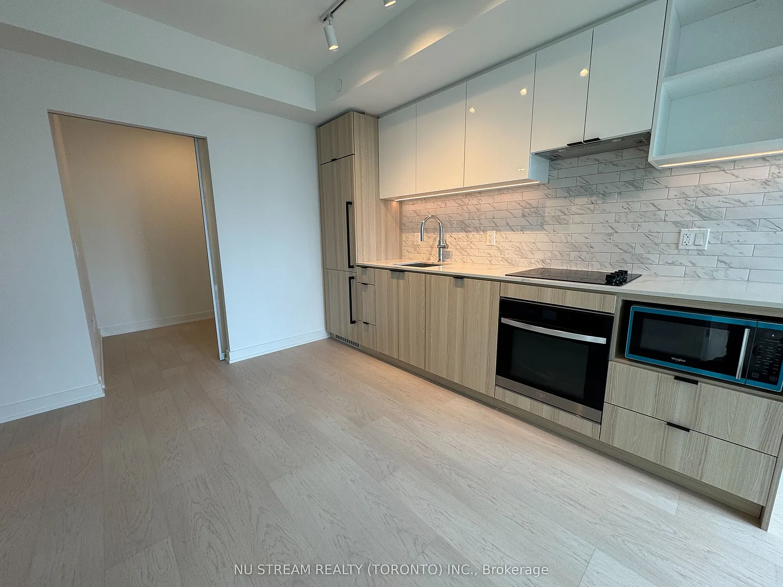 2 bed, $2,450 — Photo 4