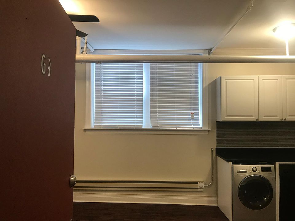 1st image of 2128 N Dayton St #G3