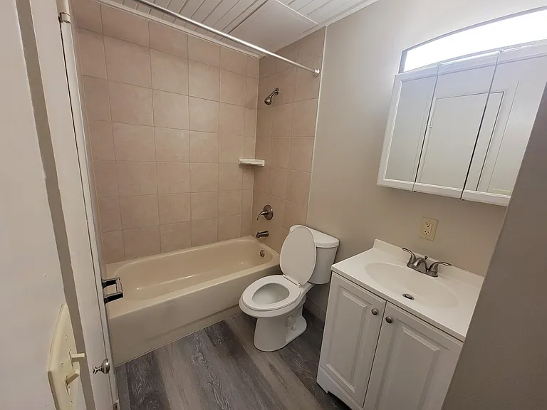 MV Apartments — Photo 30