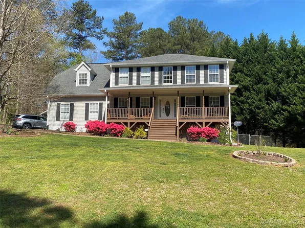 3553 Hunters Path Dr, Granite Falls, NC 28630
