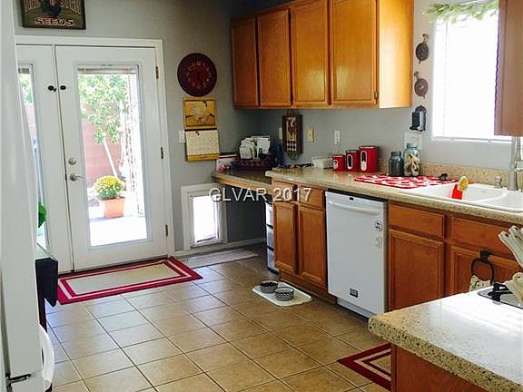 4th image of 7574 Camino Heights Ct