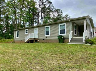 151 E Willow Dr, Newnan, GA 30263