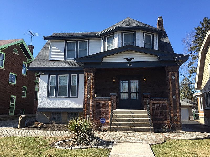 1st image of 1031 Overlook Ave