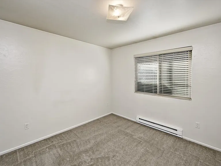 425 S Alarcon St #3 — Photo 8
