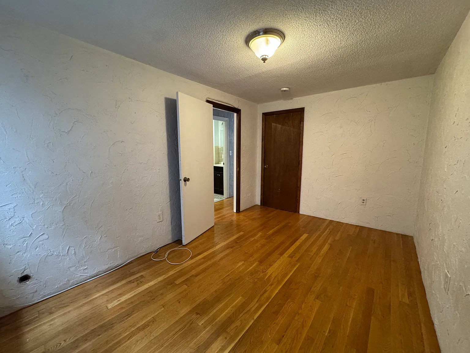 2 bed, 1.0 bath, $2,900 — Photo 4