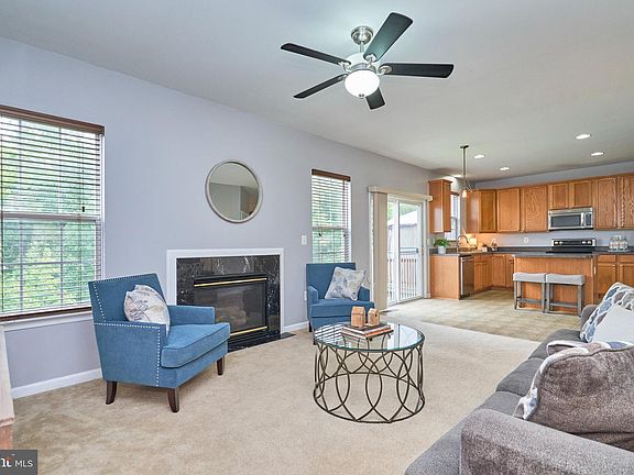 3rd image of 172 Executive Cir