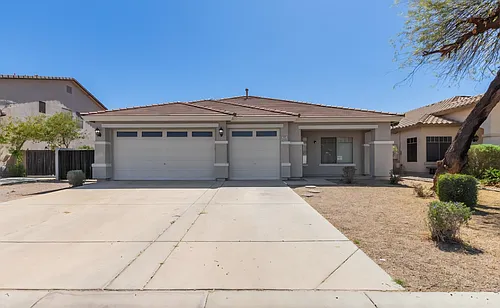 889 E Harold Dr Photo 1