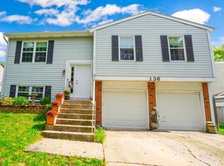 136 Glen Lake Dr, Bolingbrook, IL 60440