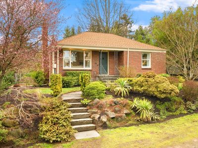 1502 N 107th Street, Seattle, WA, 98133