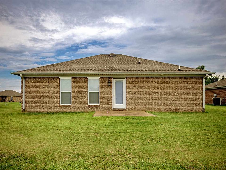 2nd image of 139 Thornton Dr