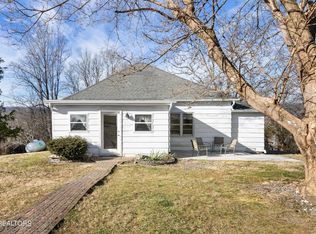 1015 Coolidge Rd, La Follette, TN 37766