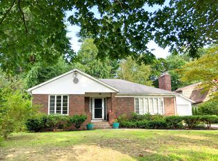 17 Woolworth St, Longmeadow, MA 01106