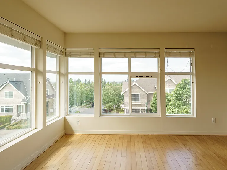 2405 NE Park Dr — Photo 15