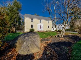 45 Parkway Ln, Marion, MA 02738
