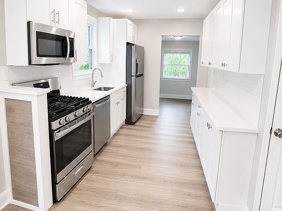 5th image of 203 Linderman Ave