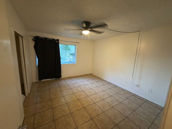 3rd image of 5801 Almendra Ct #B