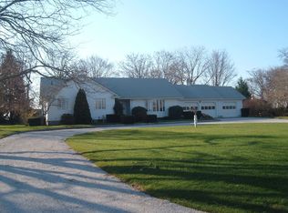 425 Nanaquaket Rd, Tiverton, RI 02878