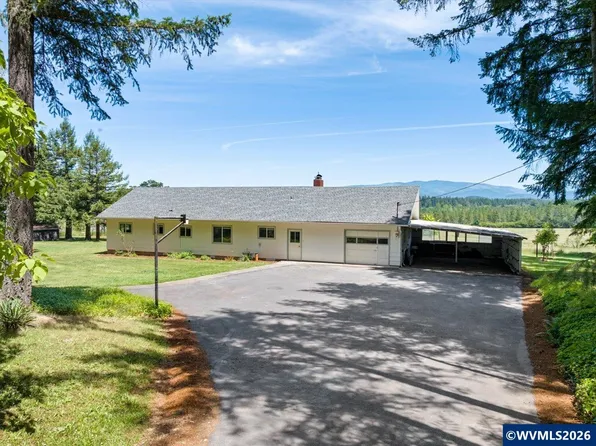 40025 Crestview Ln, Lebanon, OR 97355