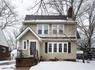 20 Maywood Ave, Pleasant Ridge, MI 48069