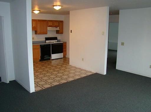 2nd image of 10 Randall St APT 2D