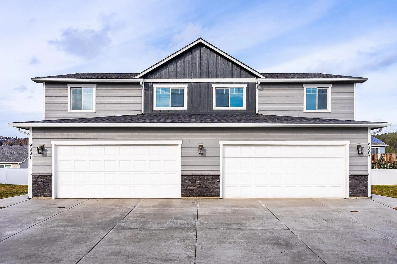 4 bed, 2.5 bath, 1800 sqft, $2,400 — Photo 1