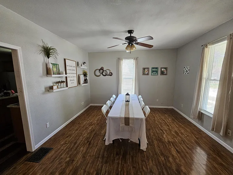 730 Maple St — Photo 5