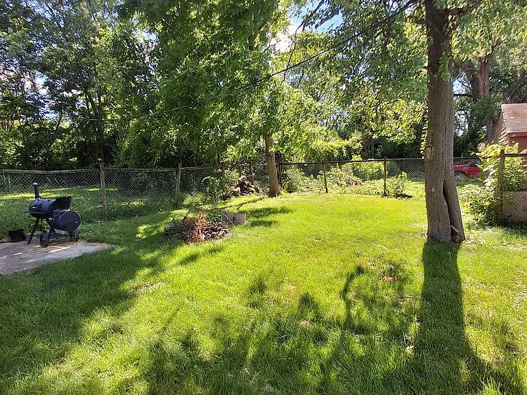 3516 Central Dr — Photo 5