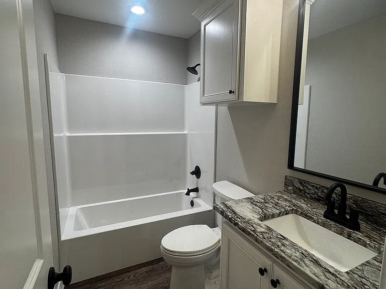 204 Marguerite Dr — Photo 6