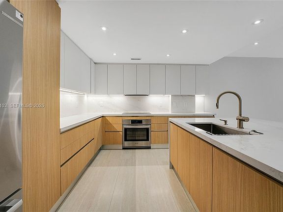 2nd image of 151 Crandon Blvd APT 136