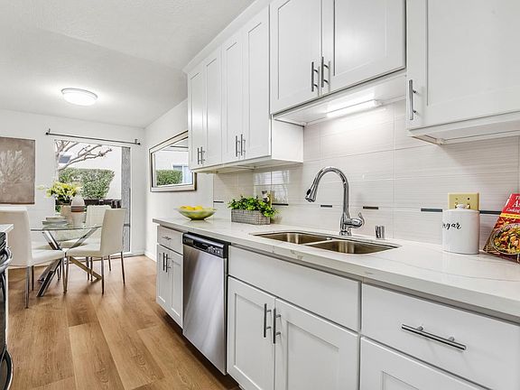 2nd image of 301 Tradewinds Dr APT 3