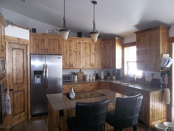 2nd image of 214 Haylee Ln