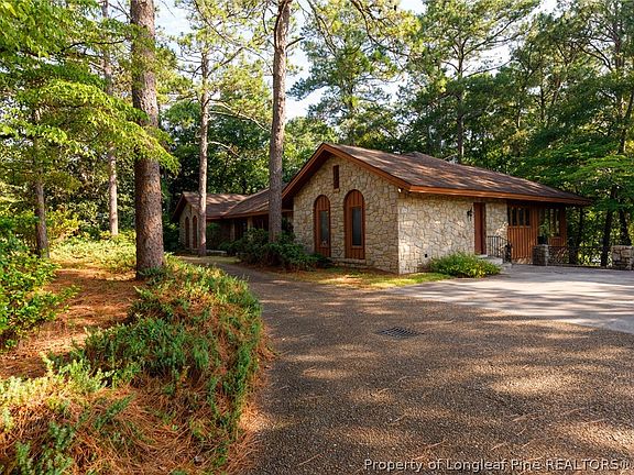2nd image of 1205 Longleaf Dr