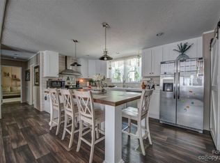 3483 Broad River Ln, Lincolnton, NC 28092