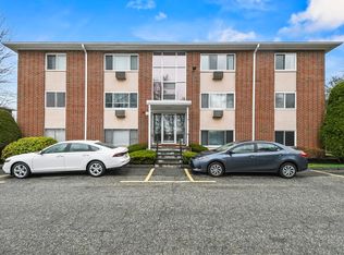4 Albert Dr UNIT 5, Woburn, MA 01801