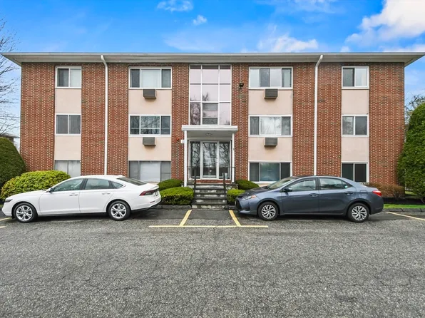 4 Albert Dr Unit 5, Woburn, MA 01801