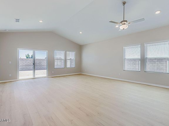 3rd image of 36763 W SANTA MARIA Street