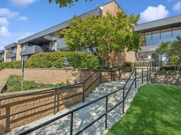 1255 N Sterling Ave Unit 208, Palatine, IL 60067