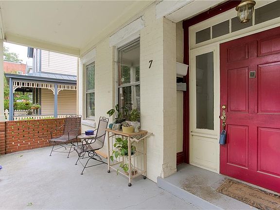 3rd image of 7 N Sheppard St #U2