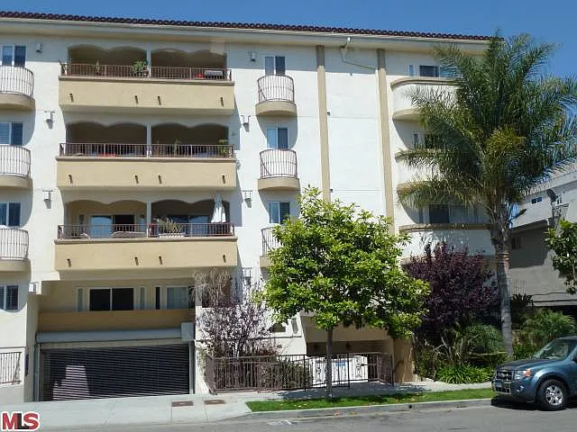 1828 Glendon Ave — Photo 2