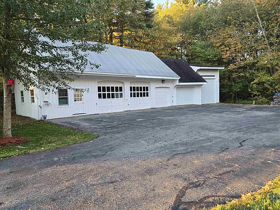 5th image of 79 Maple Avenue