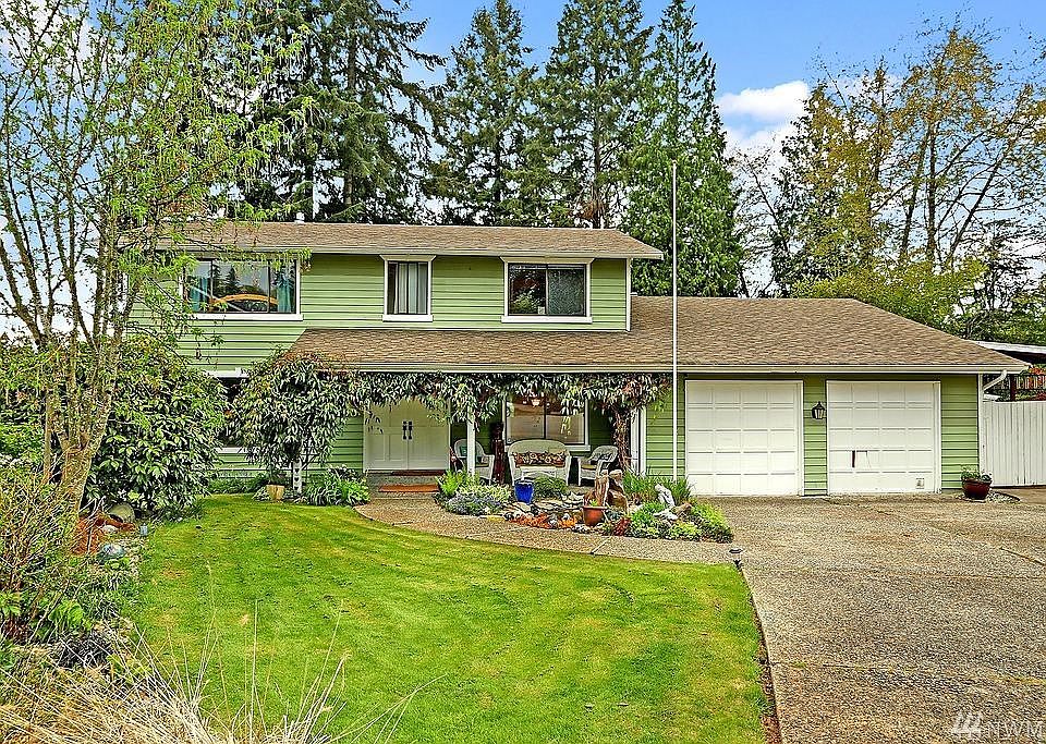 Rare Hidden Oasis Just Minutes From City Conveniences In A Peaceful Cul-de-sac!