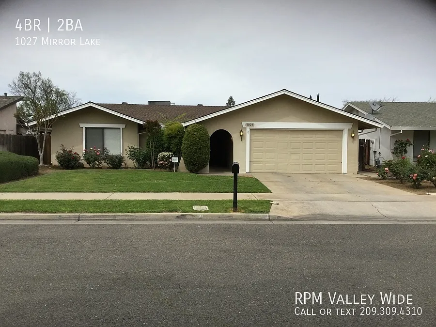 1027 Mirror Lake Dr photo 1